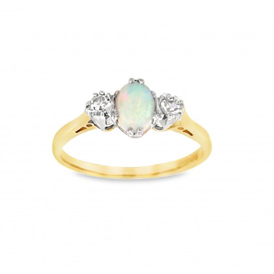 Pre Owned 18ct Opal and Diamond Ring ZX965